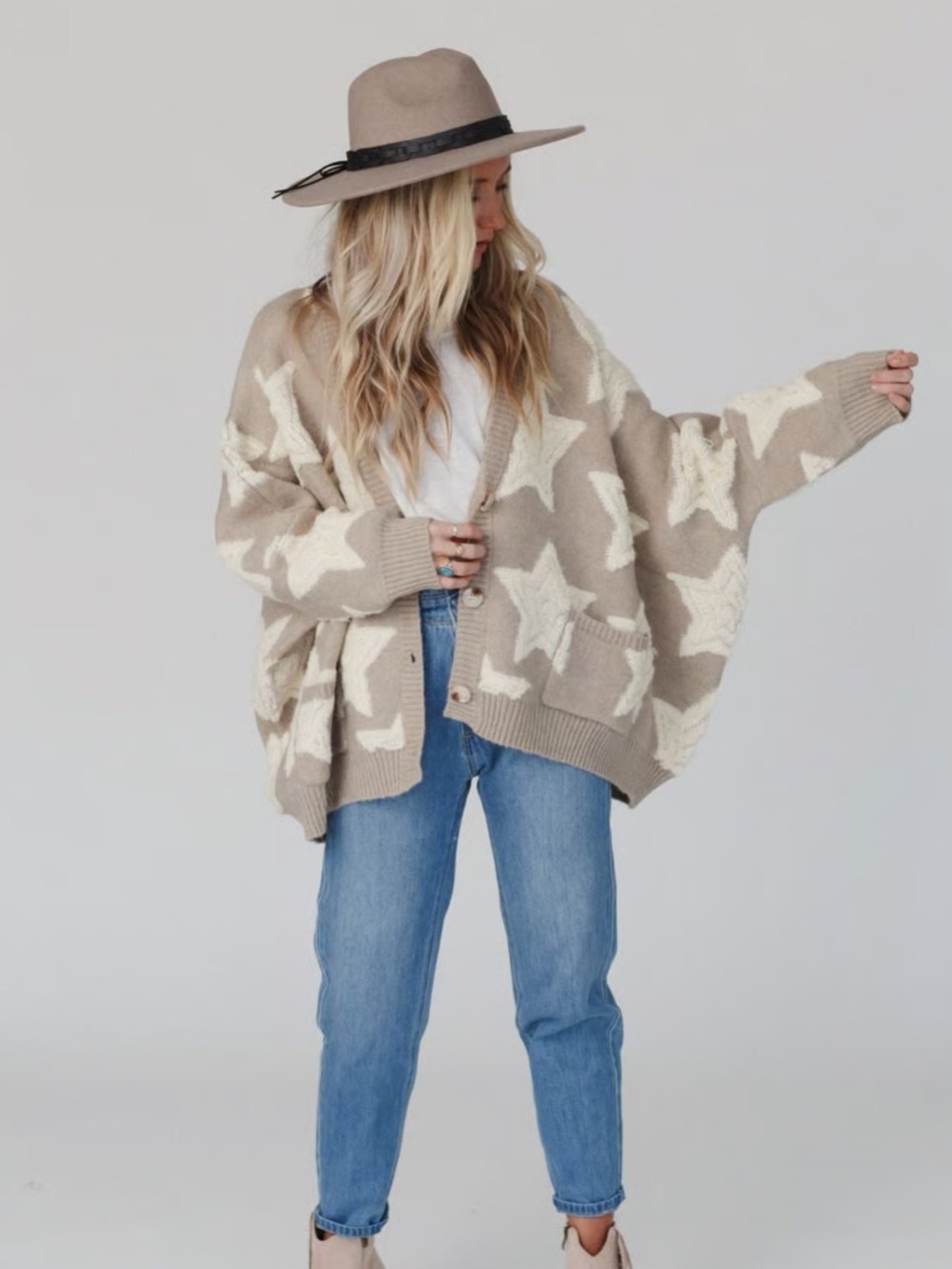 NWOT Oversized Star Knit Cardigan Sweater - Beige/Cream